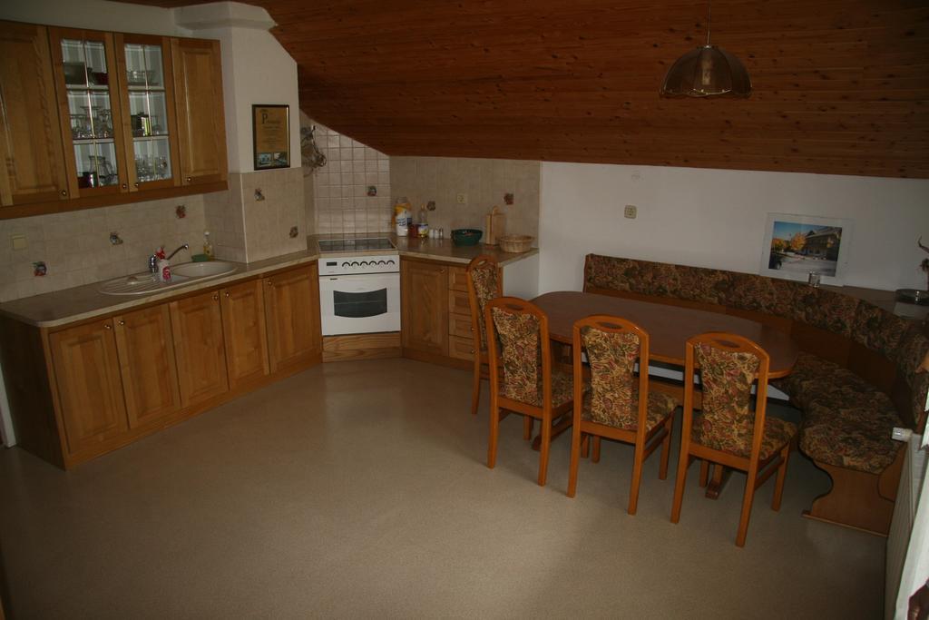 Guest House Kveder Škofja Loka Δωμάτιο φωτογραφία