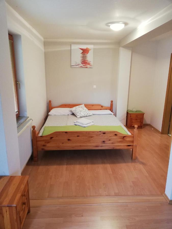 Guest House Kveder Škofja Loka Εξωτερικό φωτογραφία