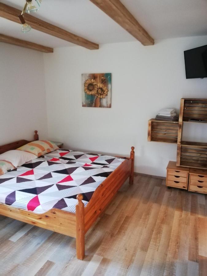 Guest House Kveder Škofja Loka Δωμάτιο φωτογραφία